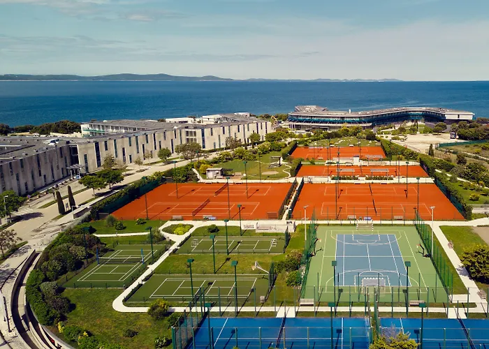 Hotel Falkensteiner & Iadera Petrcane